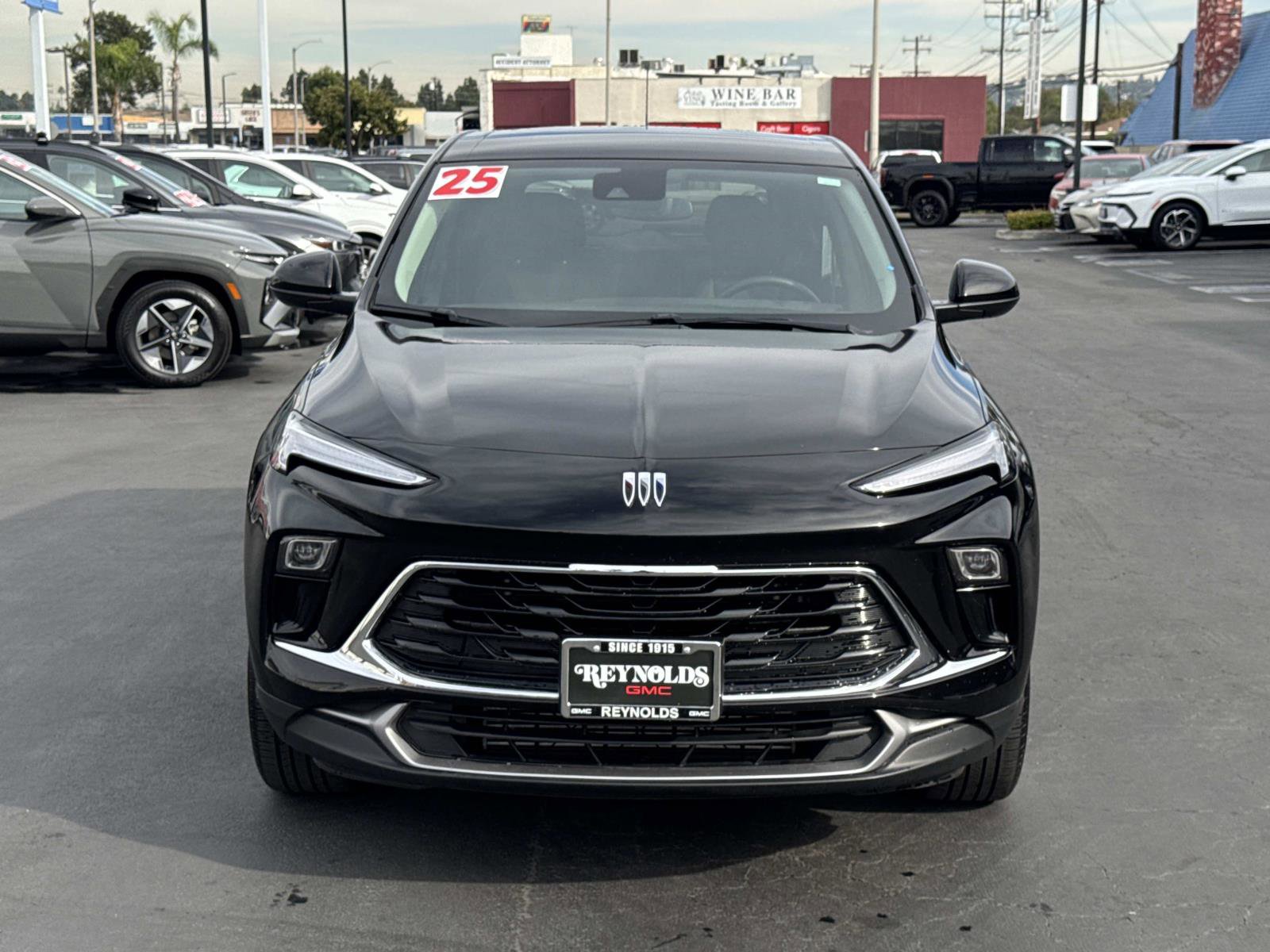 Used 2025 Buick Encore GX Preferred image 2