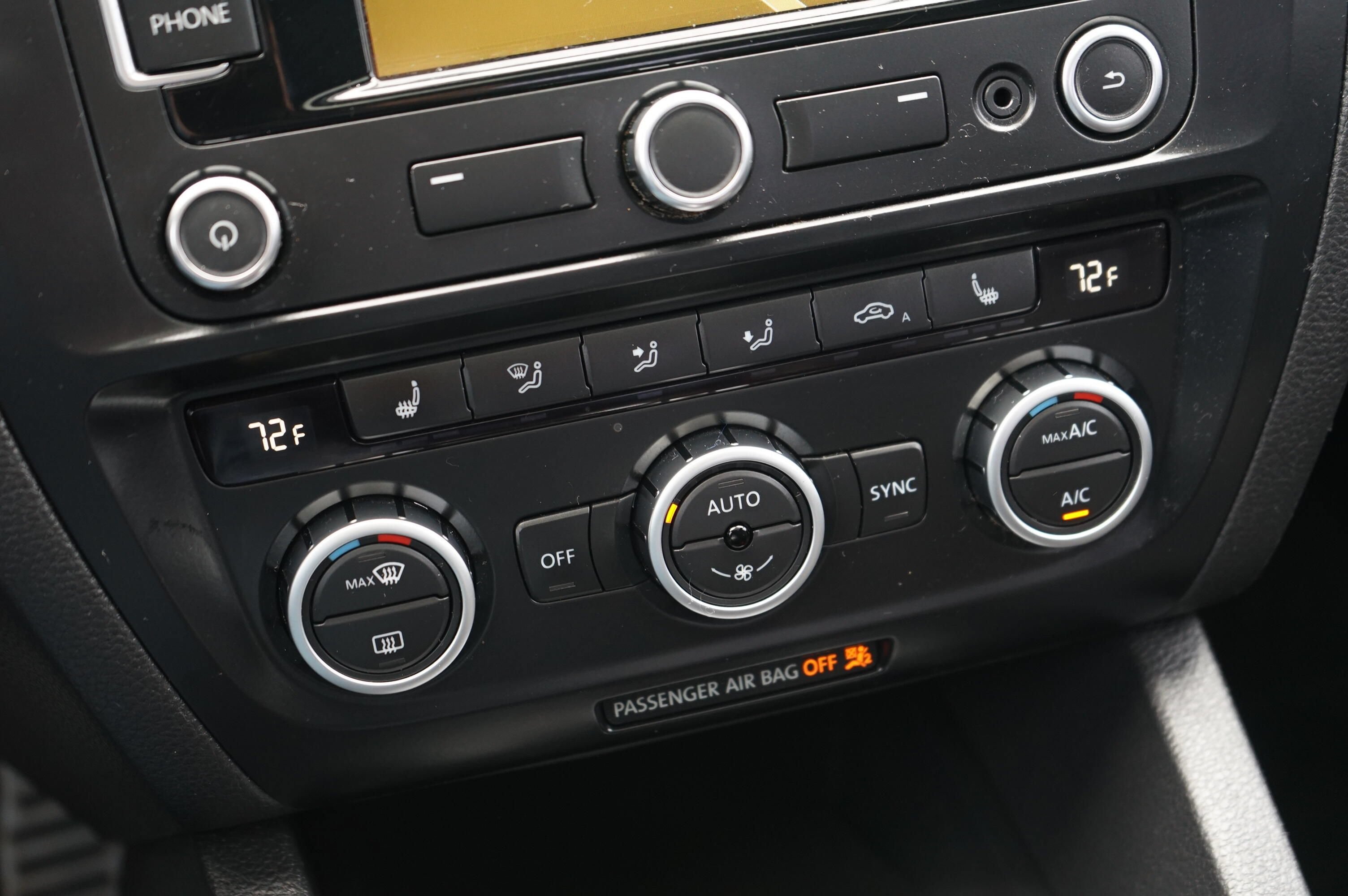 Used 2013 Volkswagen Jetta GLI Autobahn FWD image 19