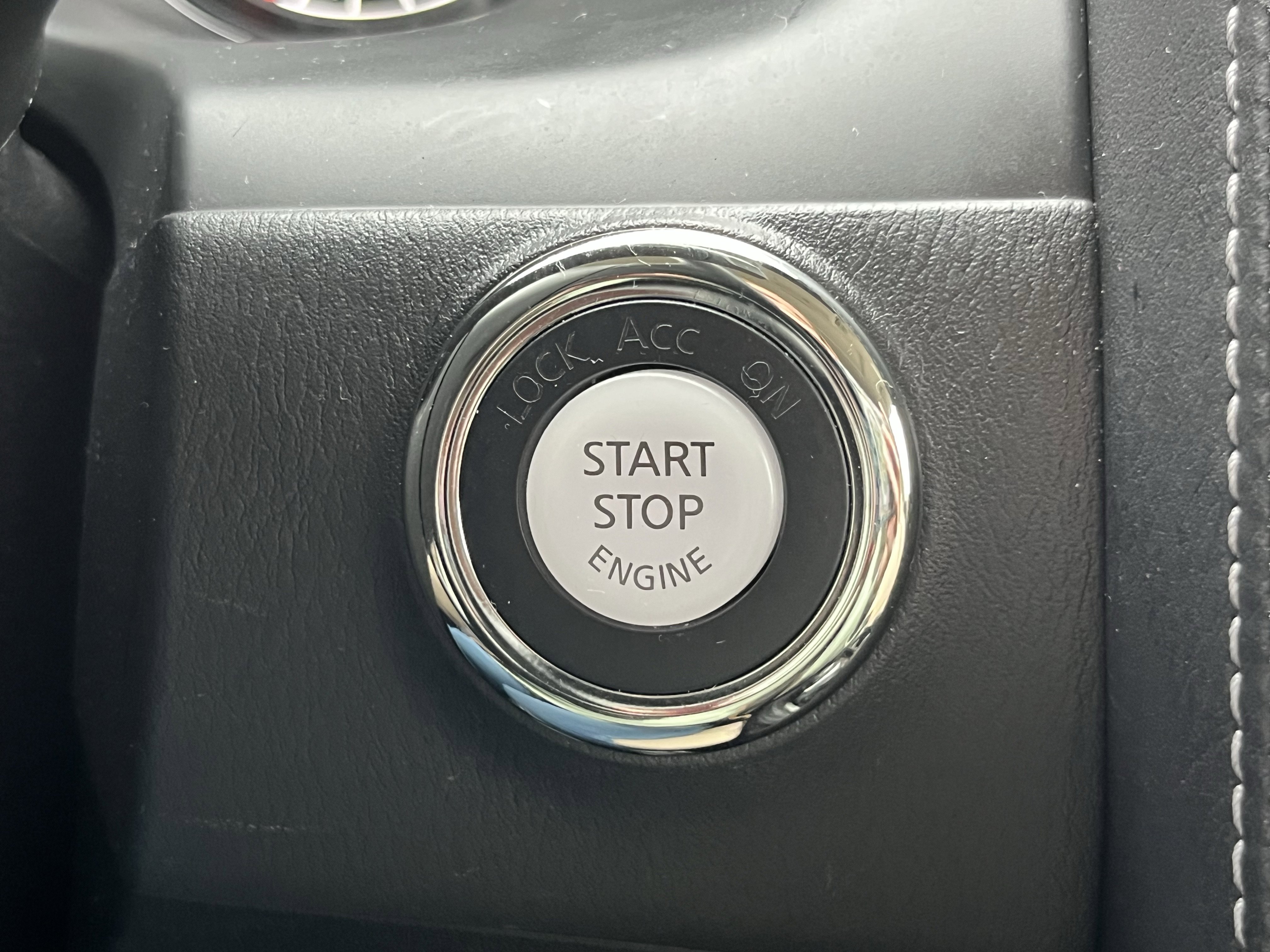 Used 2023 Nissan Armada Platinum w/ Captain's Chairs Package image 38