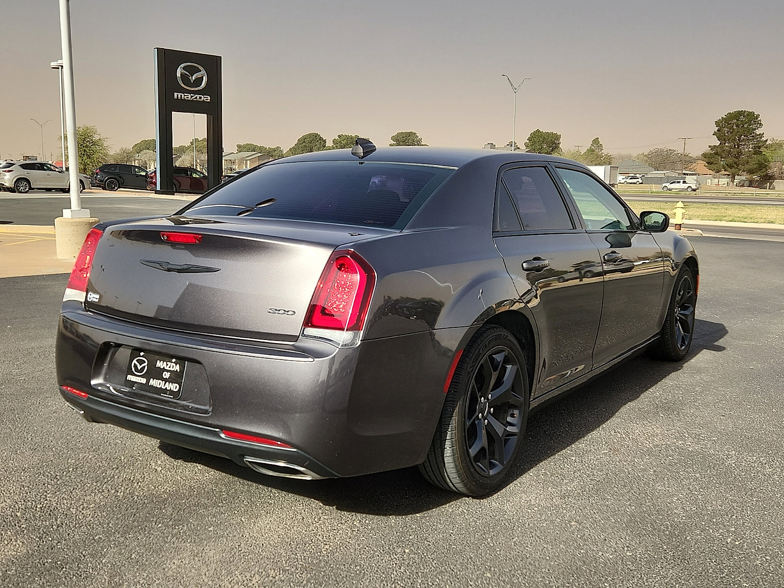 Used 2021 Chrysler 300 Touring w/ Sport Appearance Package image 7