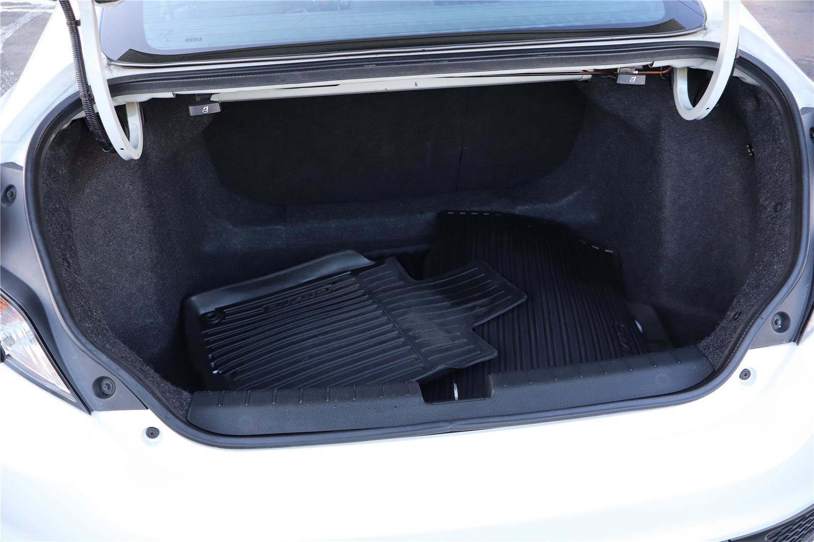 Used 2019 Honda Civic EX image 5