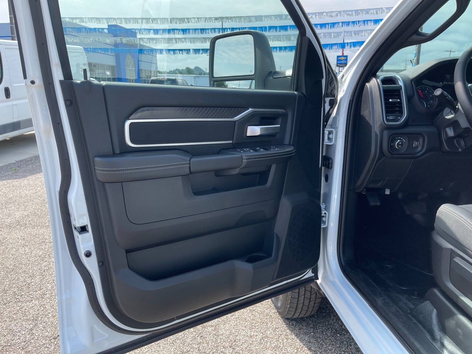 New 2026 RAM 3500 Big Horn AWD/4WD image 11
