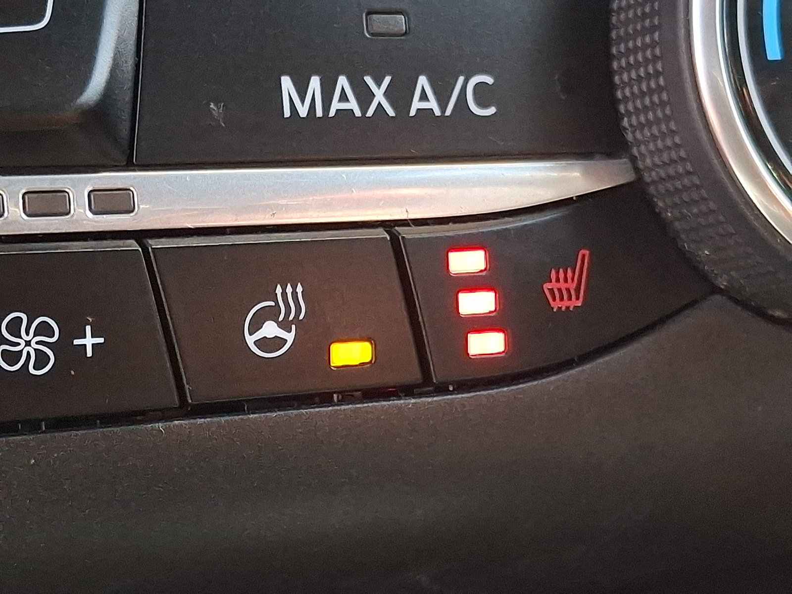Certified 2024 Ford Escape Active AWD/4WD image 25