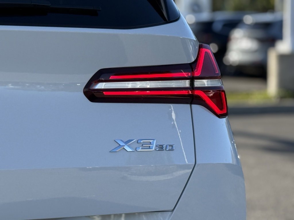 Used 2025 BMW X3 xDrive30i w/ Premium Package image 14