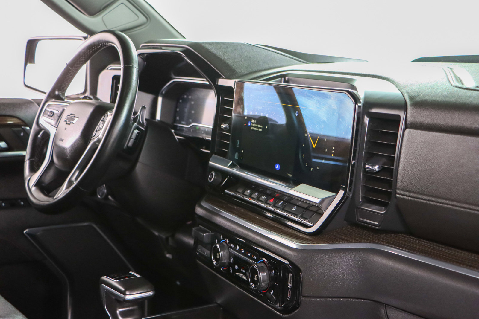 Used 2023 Chevrolet Silverado 1500 LT Trail Boss w/ Protection Package image 27