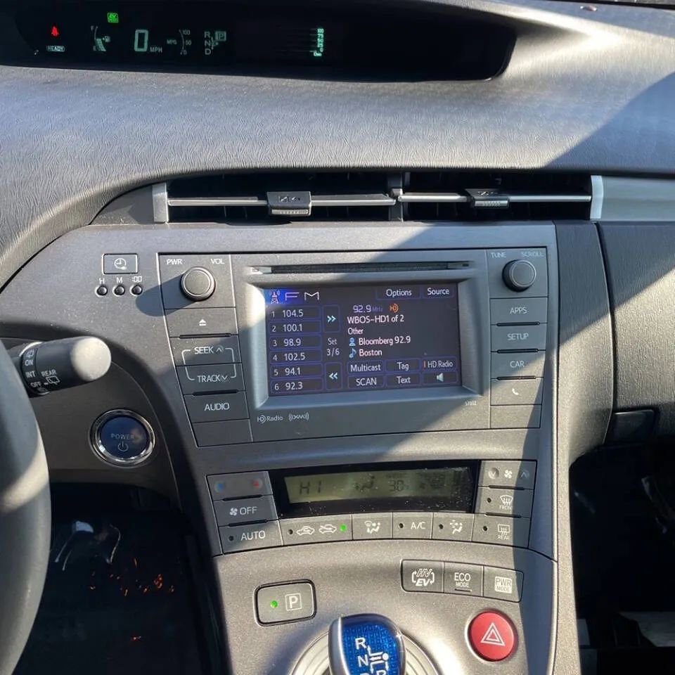 Used 2014 Toyota Prius Three w/ Solar Roof Package image 12