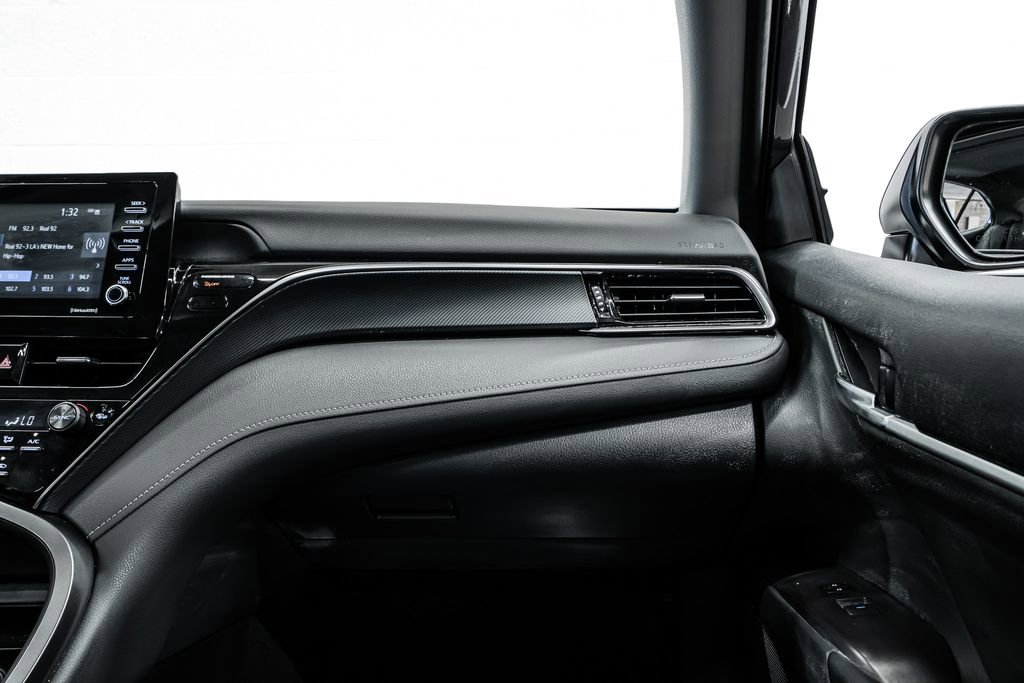 Used 2022 Toyota Camry SE w/ Convenience Package FWD image 18