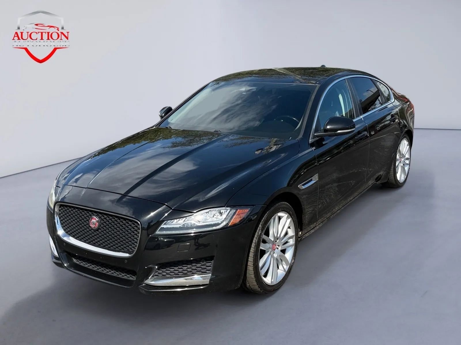 Used 2018 Jaguar XF Premium