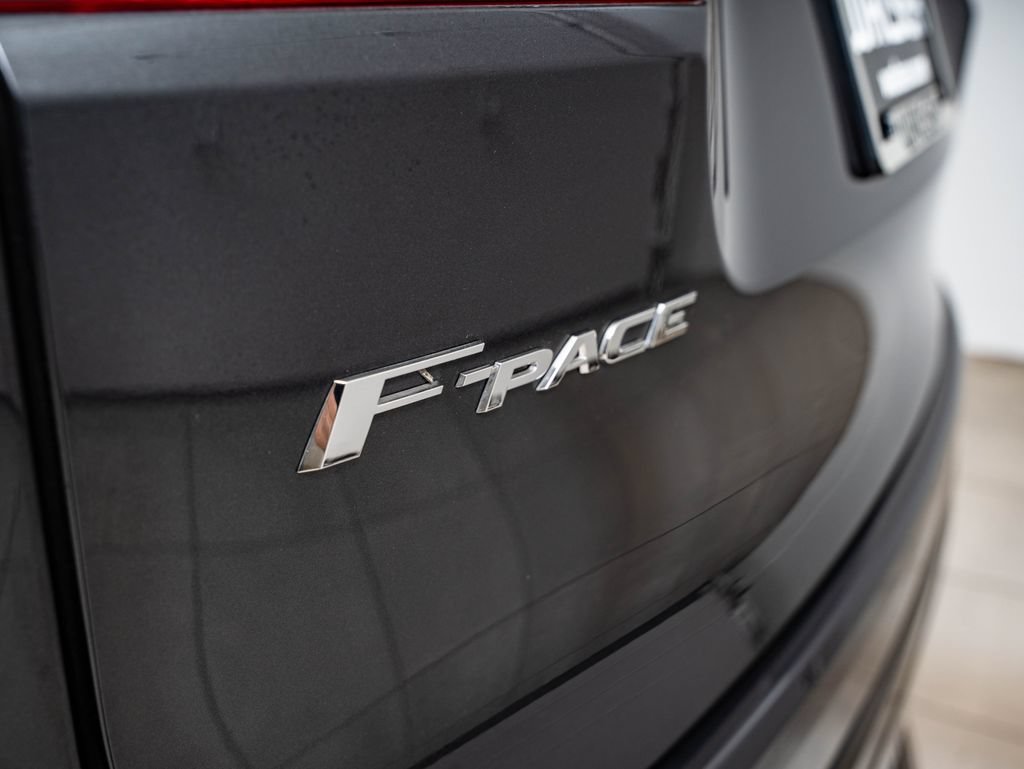 Used 2023 Jaguar F-PACE S AWD/4WD image 16