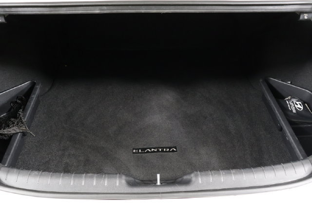 Used 2025 Hyundai Elantra Sport FWD image 12