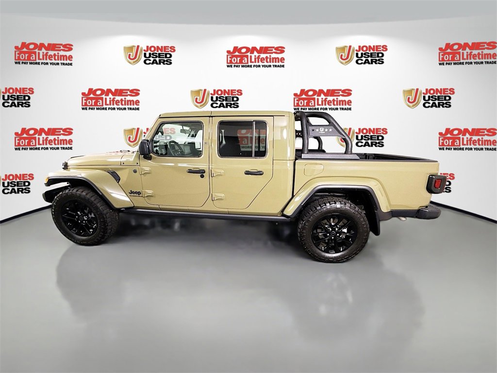 Used 2025 Jeep Gladiator Sport image 13