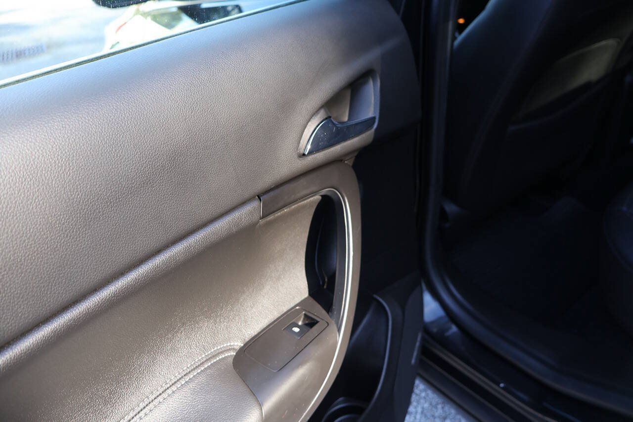Used 2011 Buick Regal CXL w/ RL6 Preferred Equipment Group FWD image 13