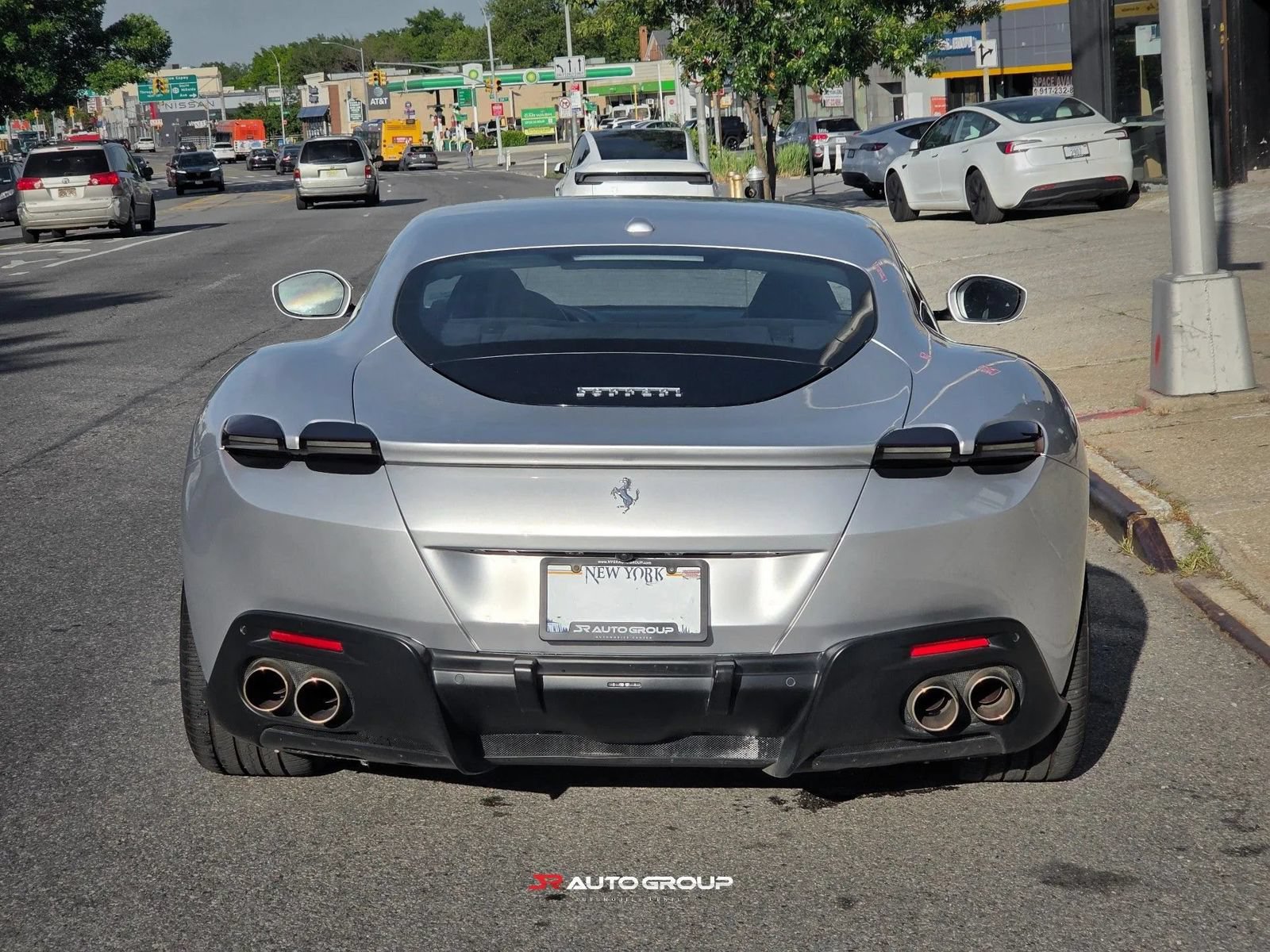 Used 2021 Ferrari Roma RWD image 6