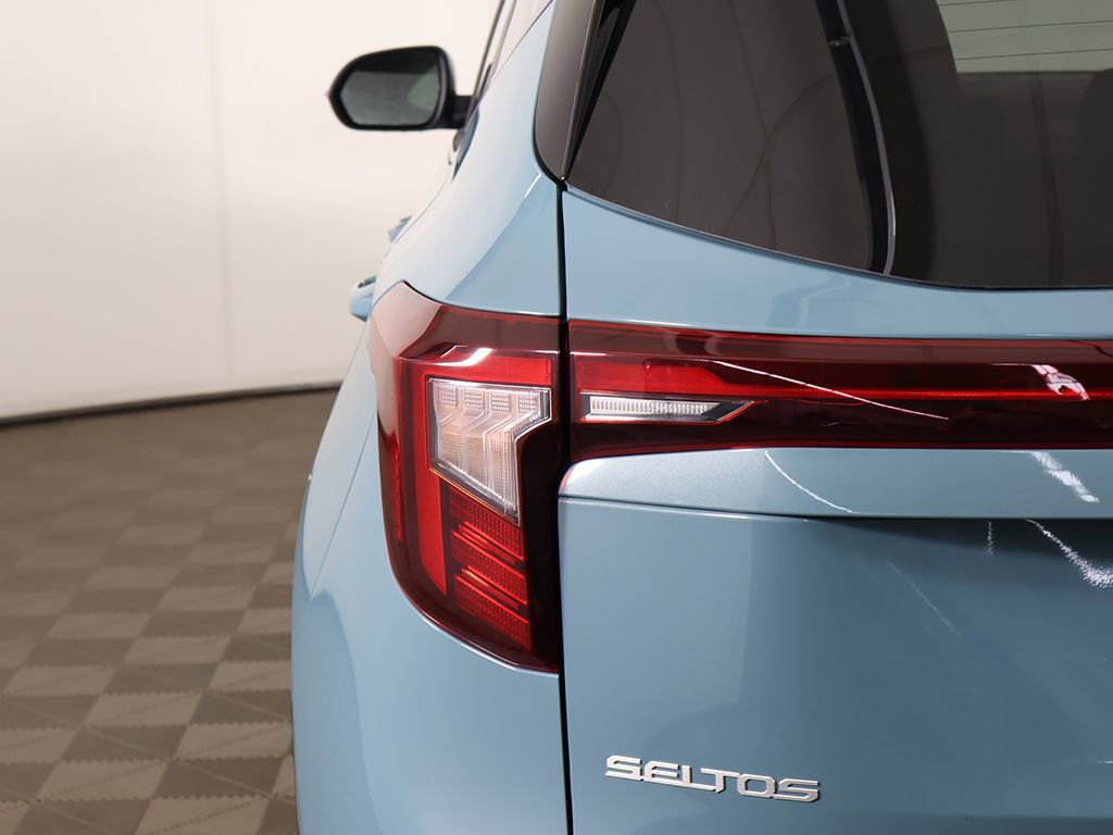 Used 2026 Kia Seltos EX AWD/4WD image 15