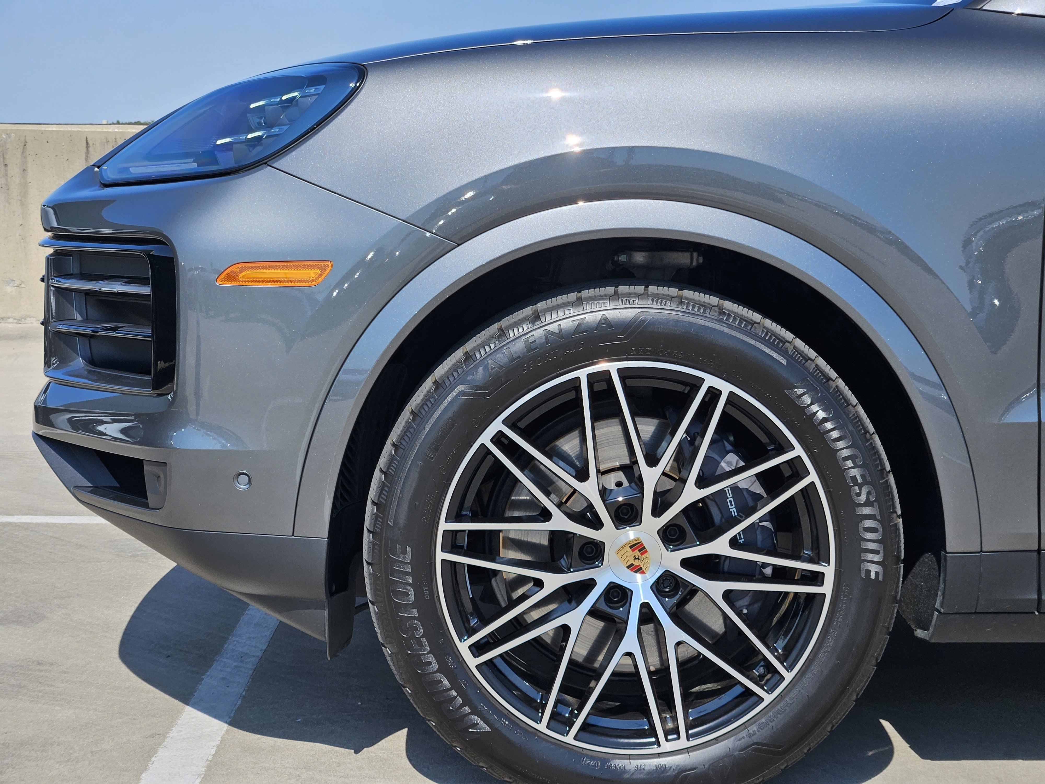 Certified 2025 Porsche Cayenne Coupe image 13