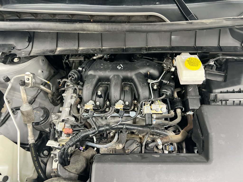 Used 2024 Nissan Pathfinder SV FWD image 25