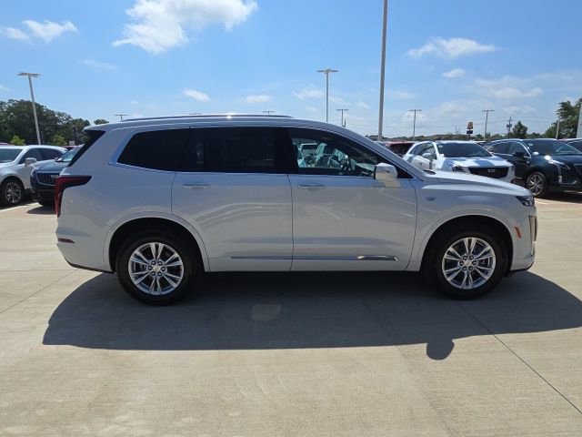 New 2025 Cadillac XT6 Luxury image 6