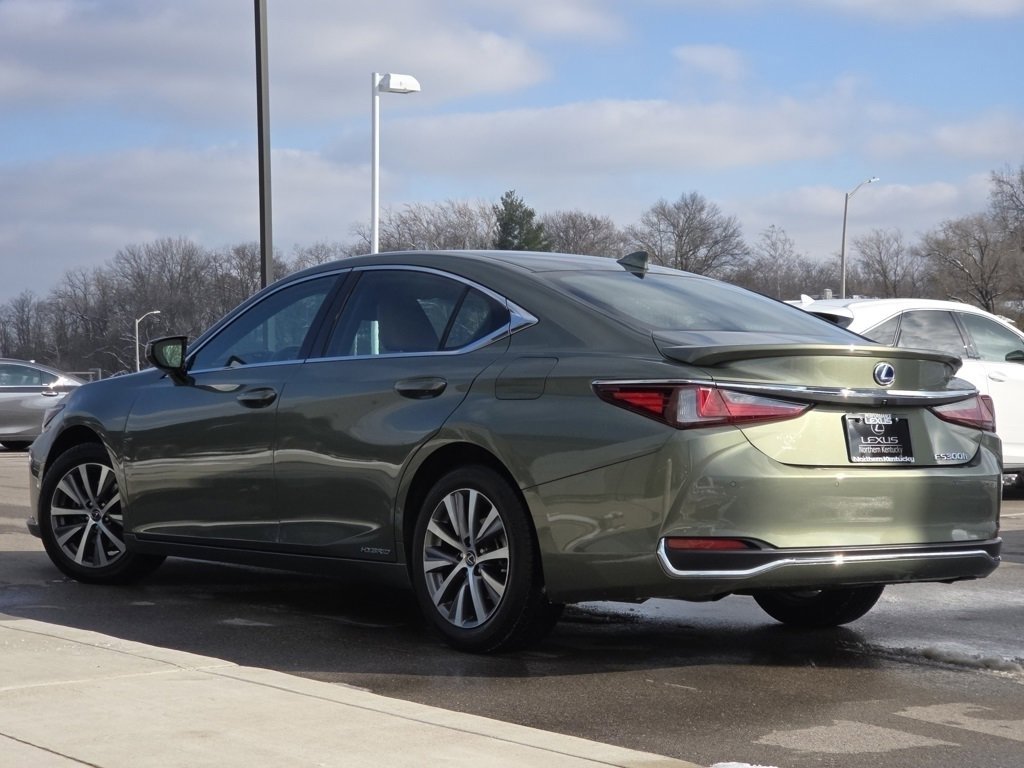 Used 2020 Lexus ES 300h w/ Premium Package image 24