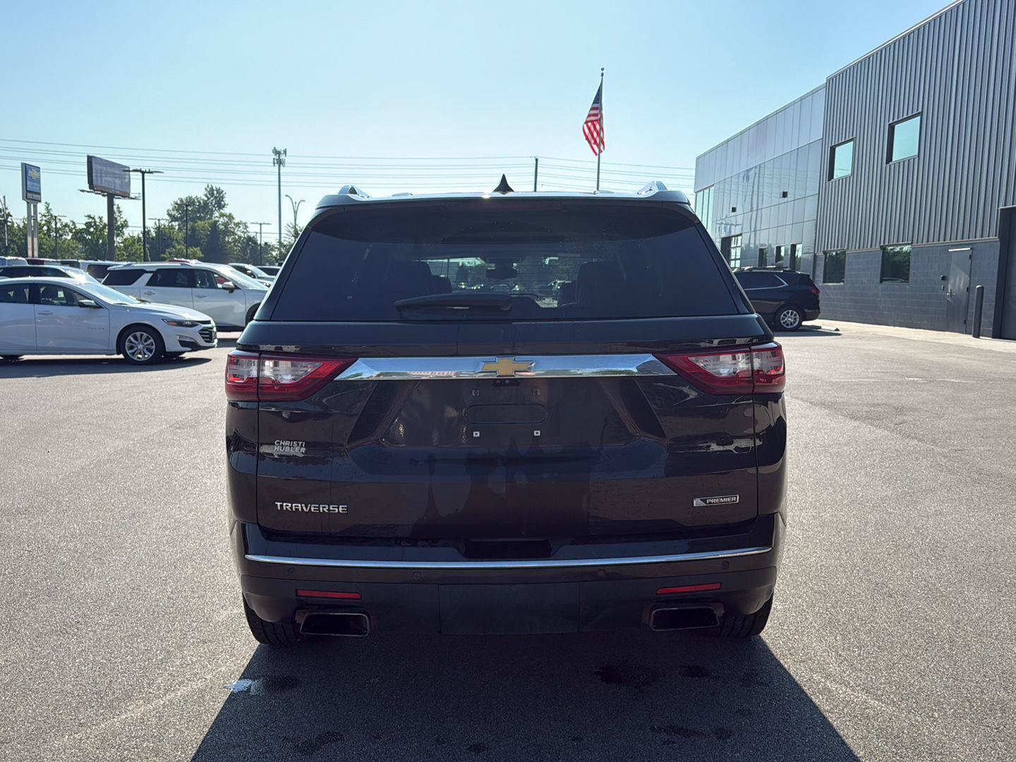 Used 2018 Chevrolet Traverse Premier w/ Driver Confidence II Package FWD image 4