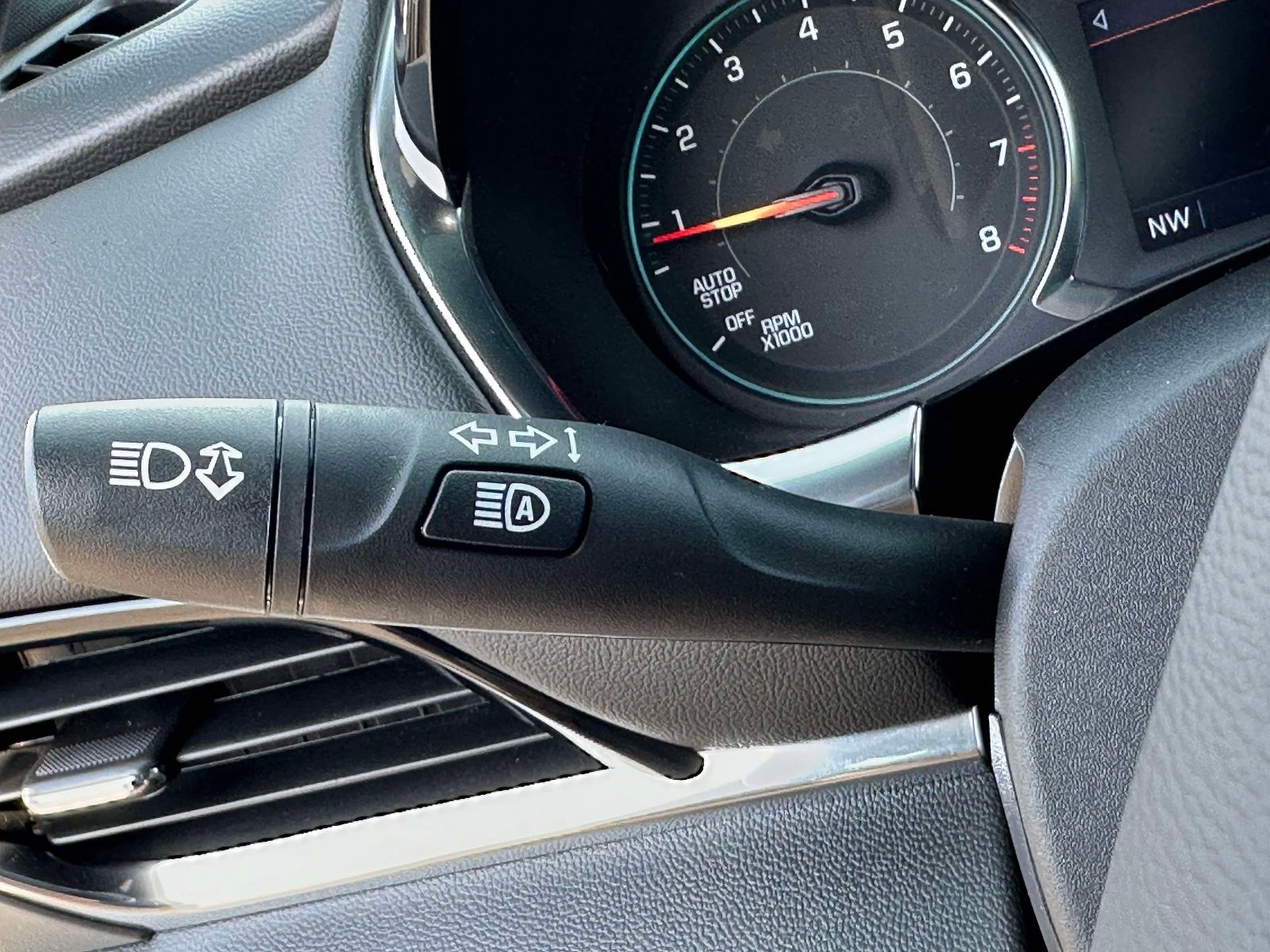 Certified 2023 Chevrolet Traverse LT image 18