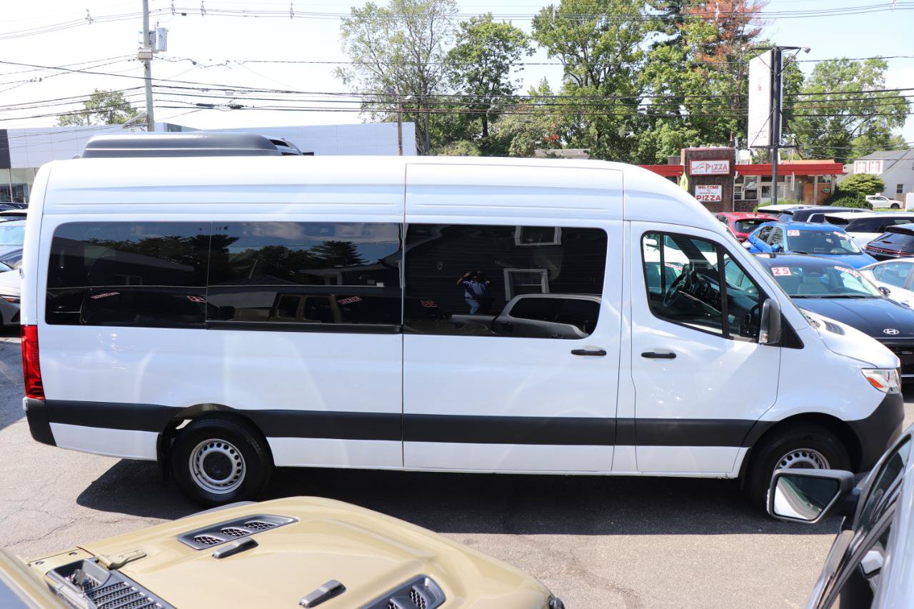 Used 2025 Mercedes-Benz Sprinter 2500 image 6