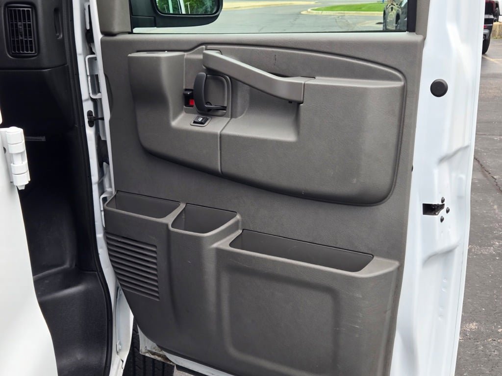 Certified 2024 GMC Savana 2500 w/ Driver Convenience Package RWD image 6