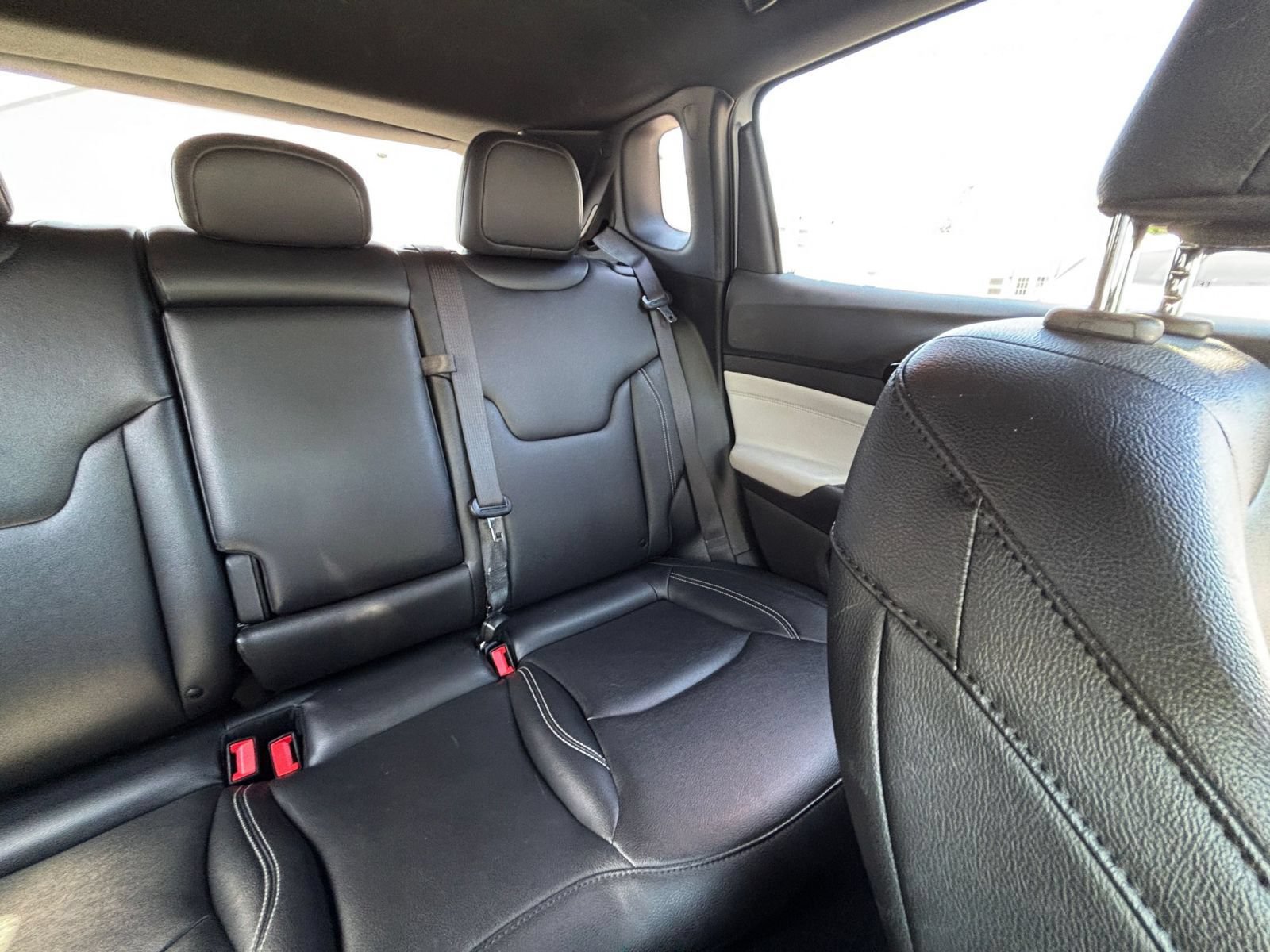 Used 2025 Jeep Compass Limited AWD/4WD image 39