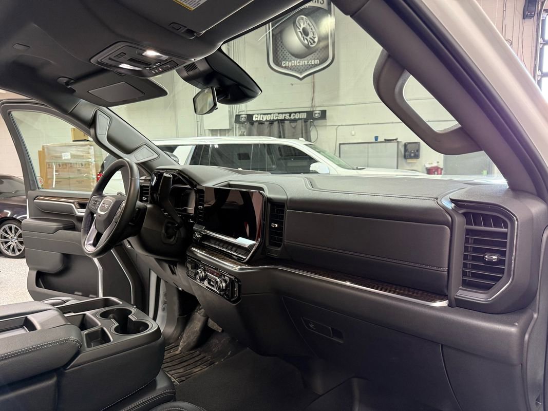 Used 2025 GMC Sierra 2500 SLE w/ Preferred Package image 19