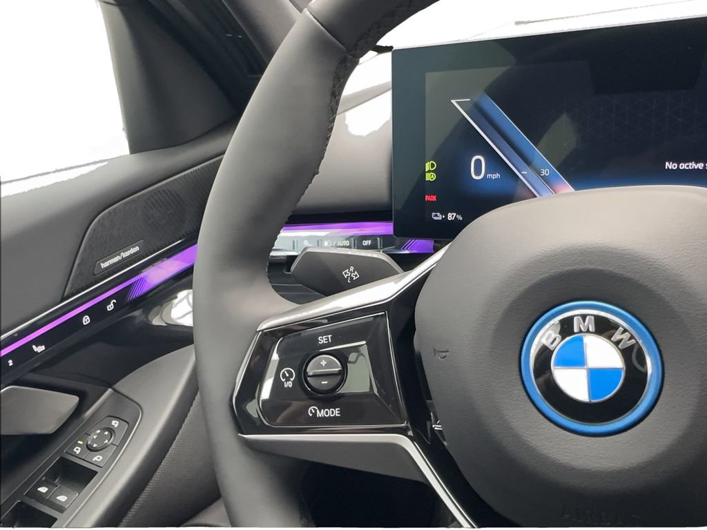Used 2024 BMW i5 eDrive40i RWD image 43