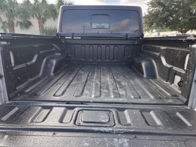 Used 2023 Jeep Gladiator Rubicon w/ LED Lighting Group AWD/4WD image 15