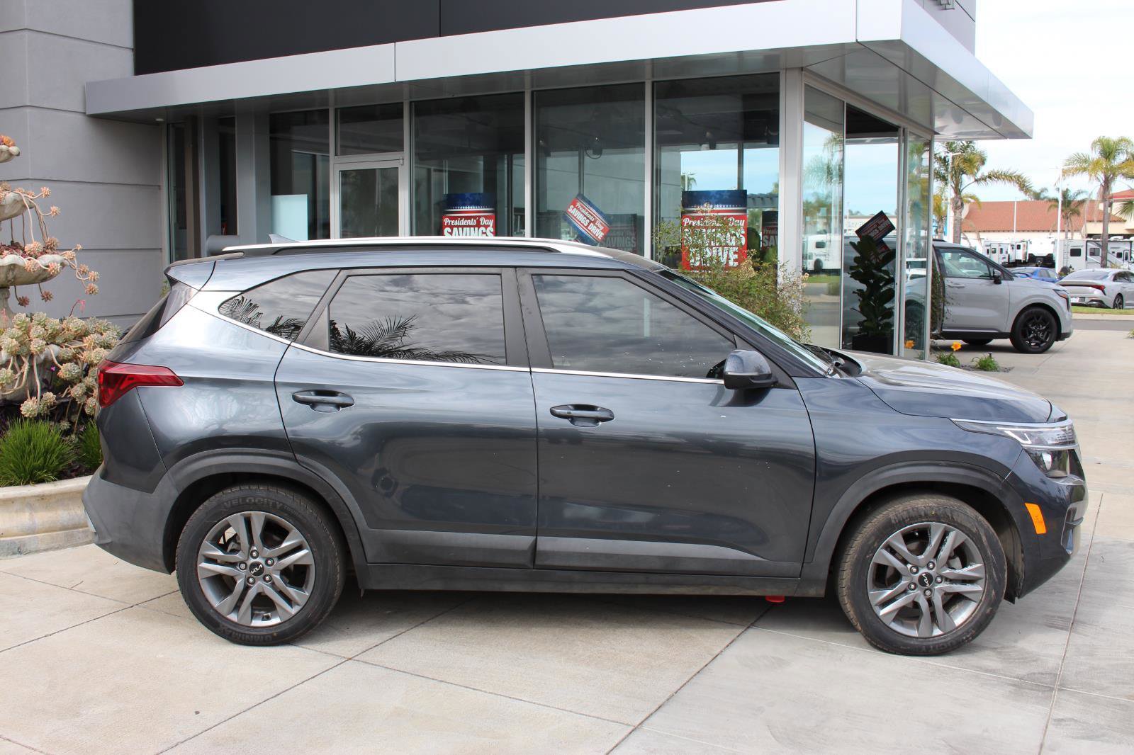 Certified 2022 Kia Seltos S image 10