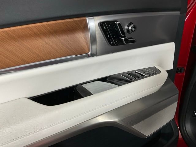 New 2026 Cadillac Vistiq Luxury w/ LPO, Floor Liner Package image 26