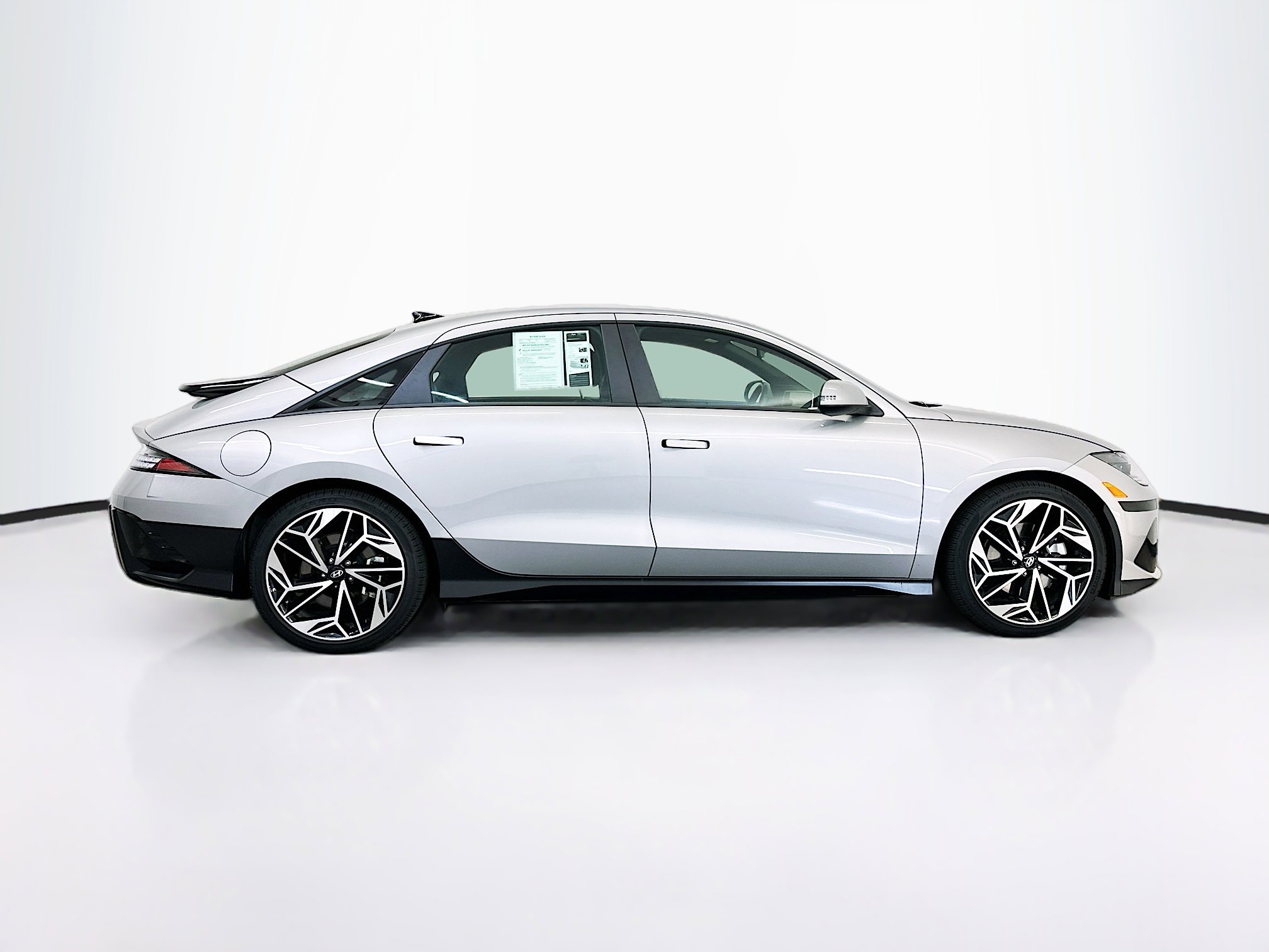 Used 2024 Hyundai Ioniq 6 SEL AWD/4WD image 10