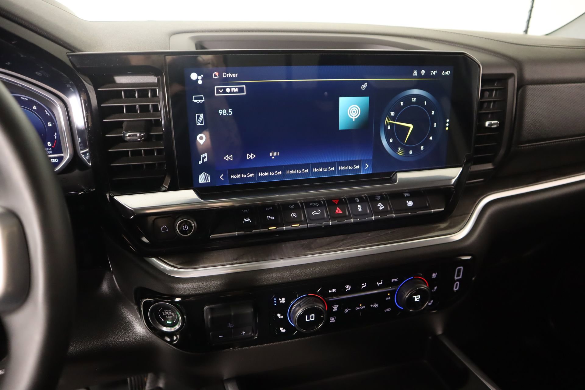 Used 2025 Chevrolet Silverado 1500 LTZ image 5