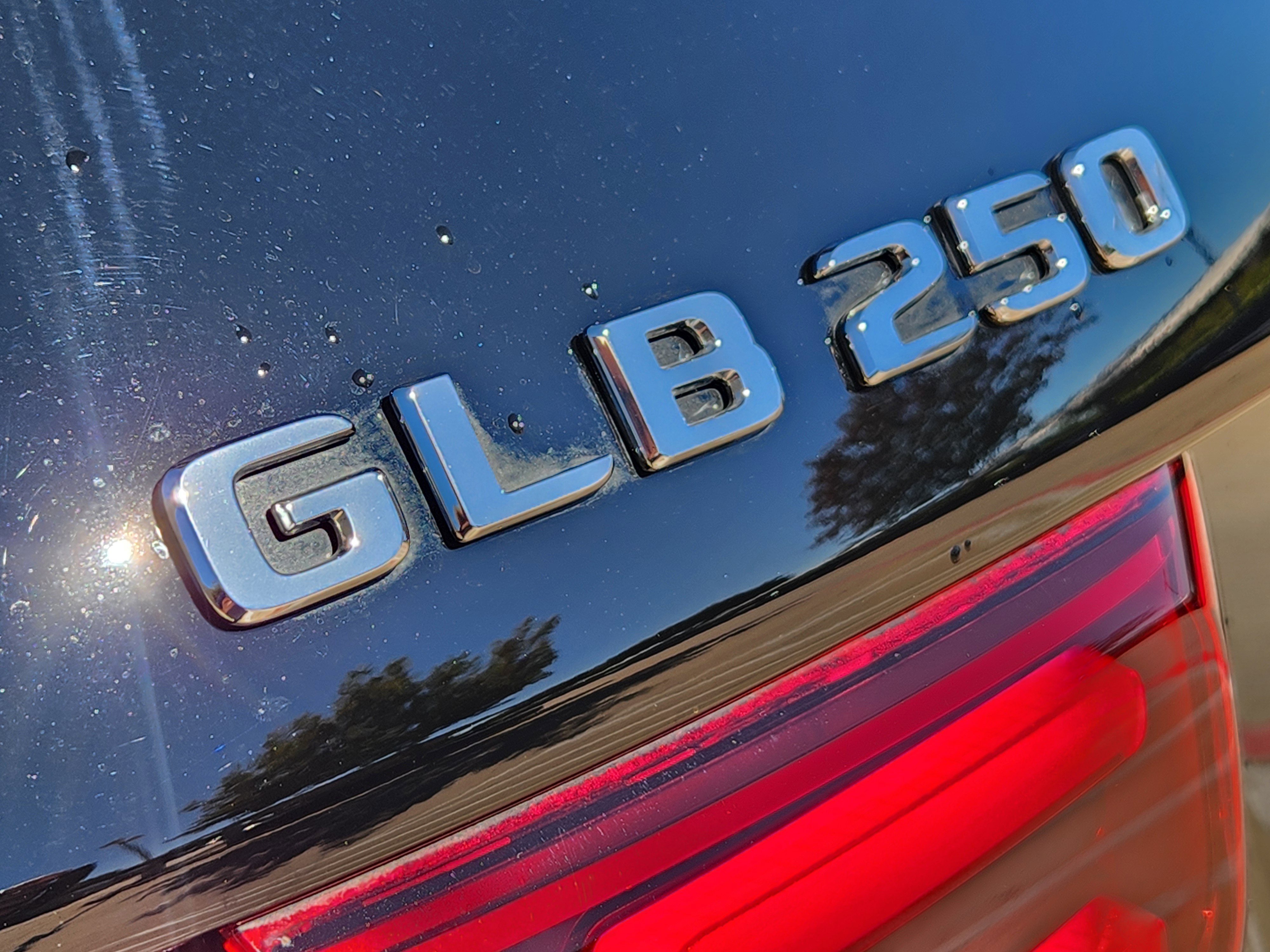 Used 2024 Mercedes-Benz GLB 250 GLB 250 image 10