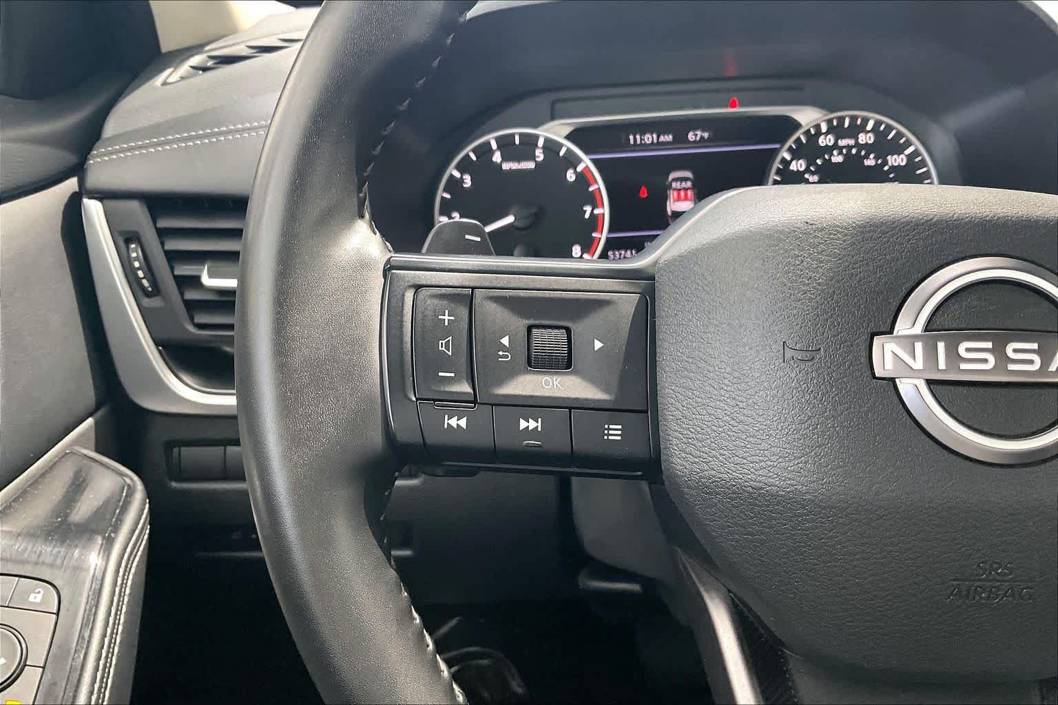Used 2025 Nissan Rogue SV FWD image 47