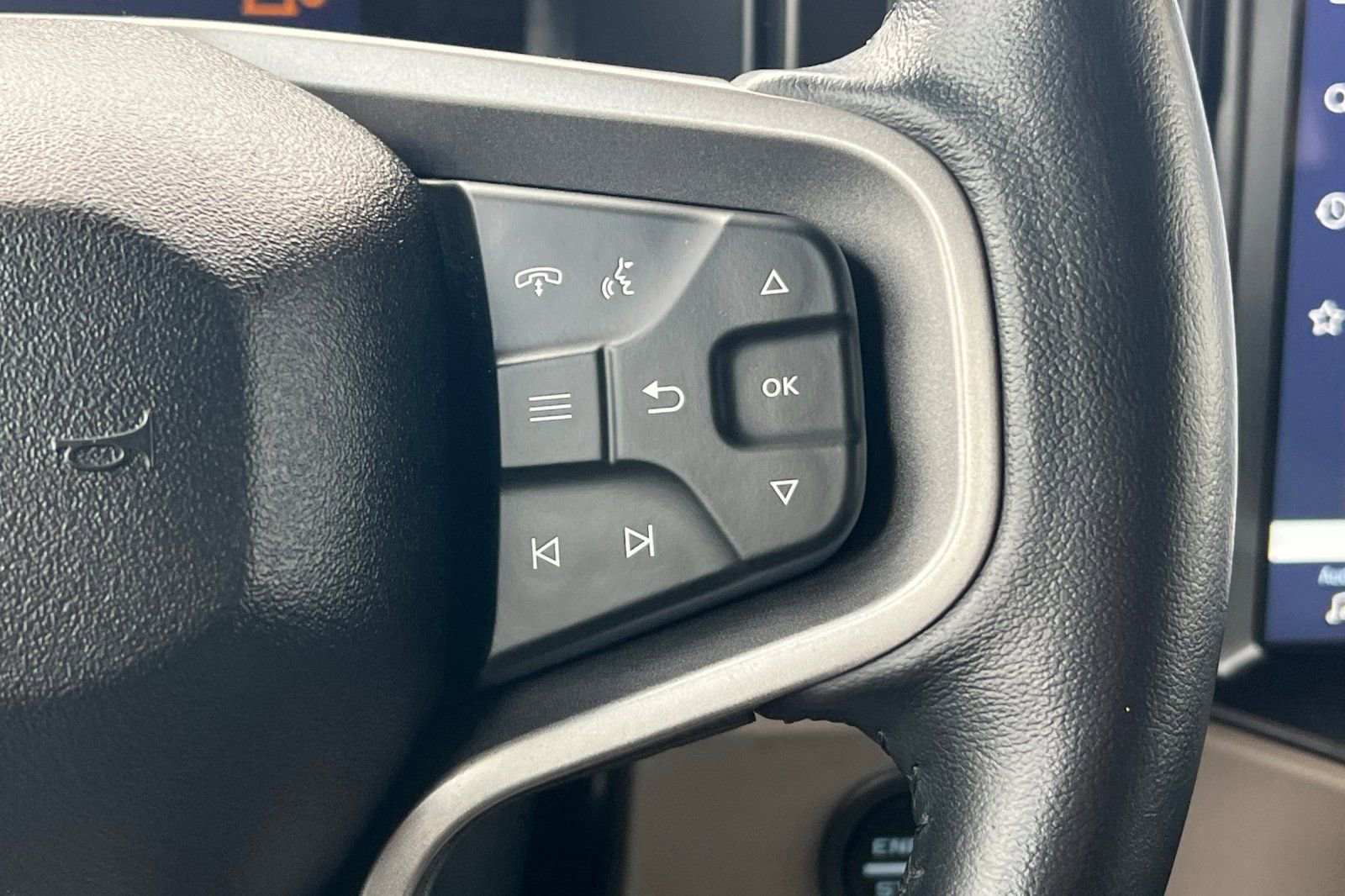 Used 2023 Ford Bronco Wildtrak image 30