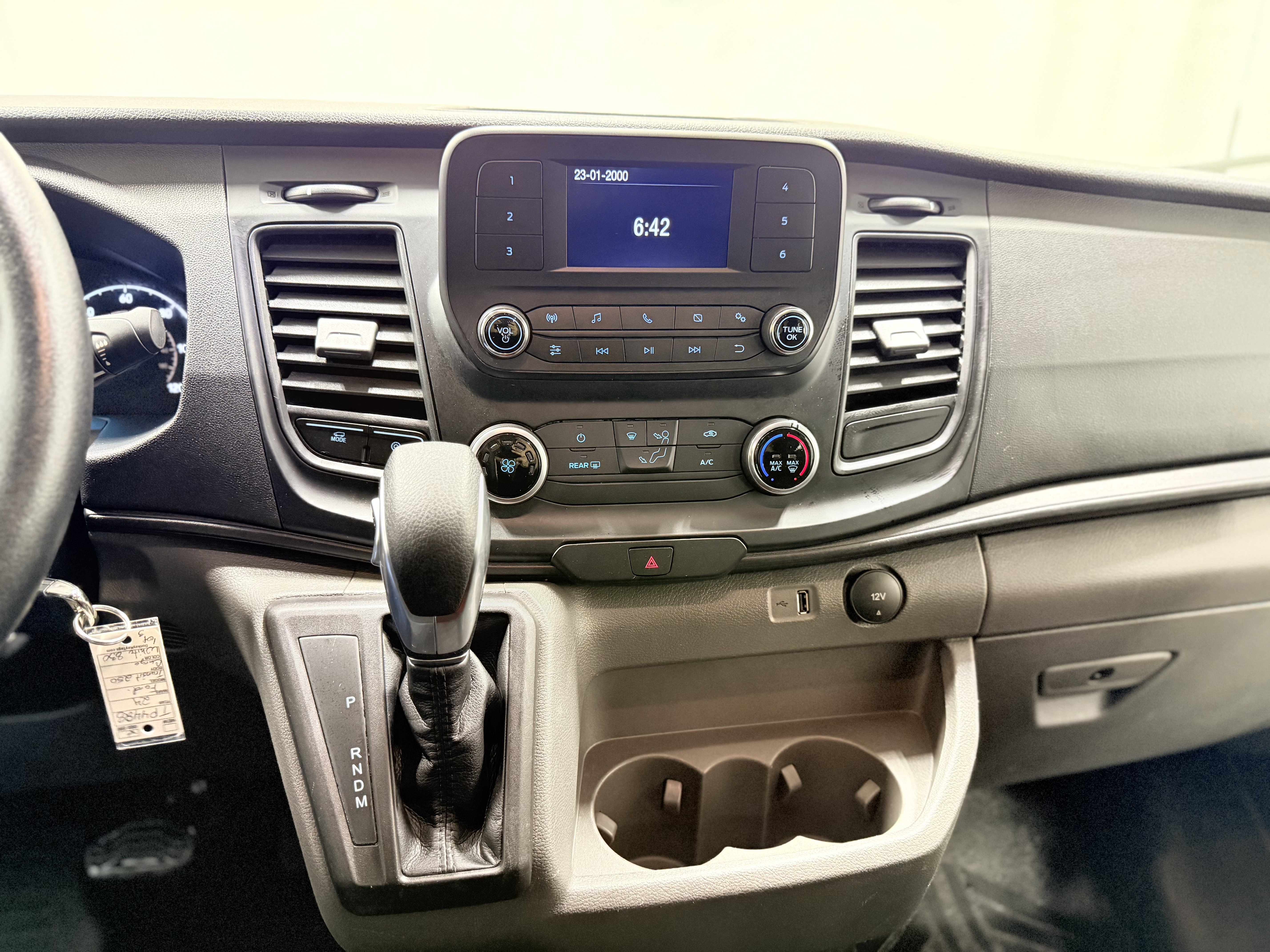 Used 2024 Ford Transit 250 Low Roof AWD w/ Exterior Upgrade Package image 19