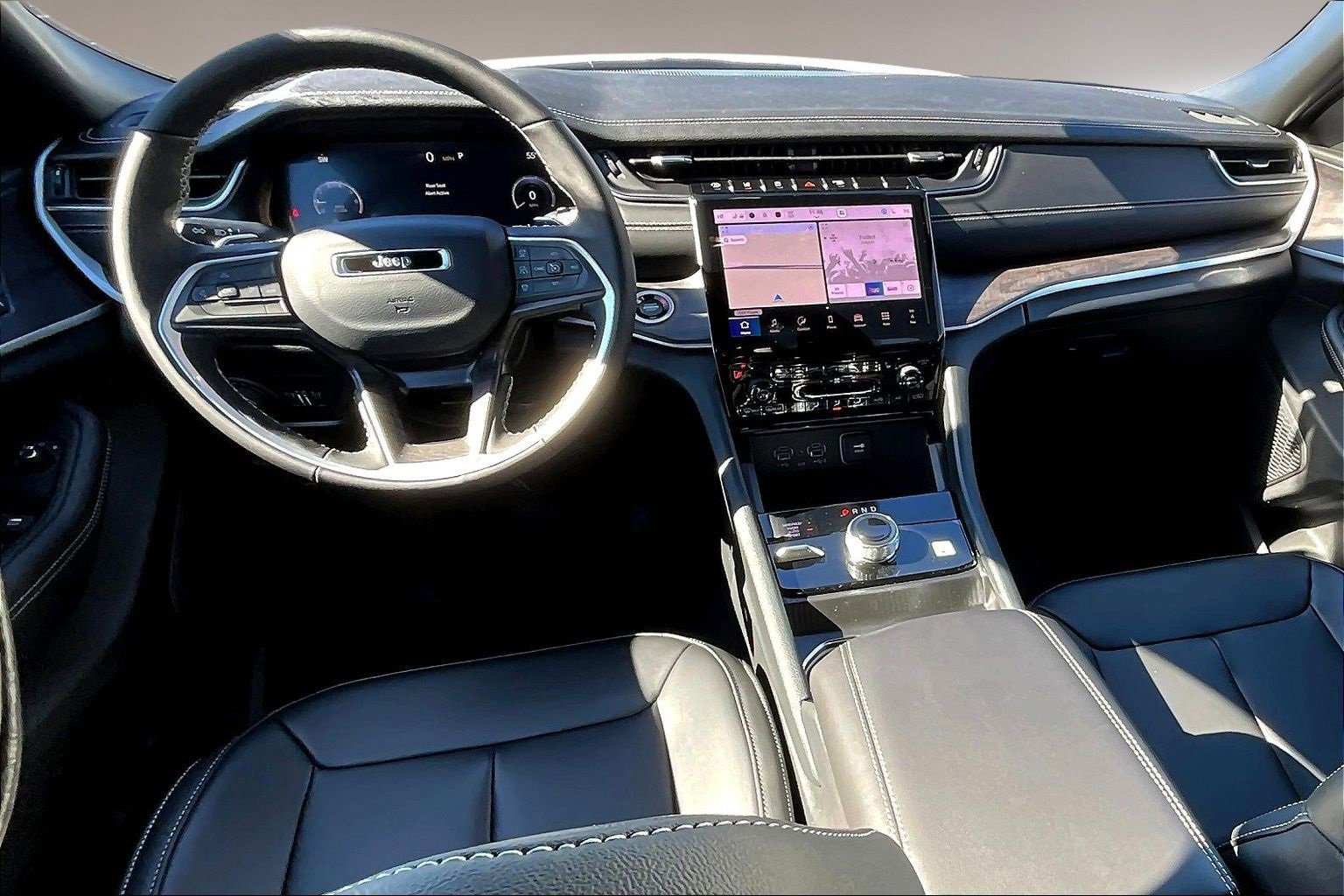 New 2025 Jeep Grand Cherokee L Limited w/ Black Appearance Package image 5