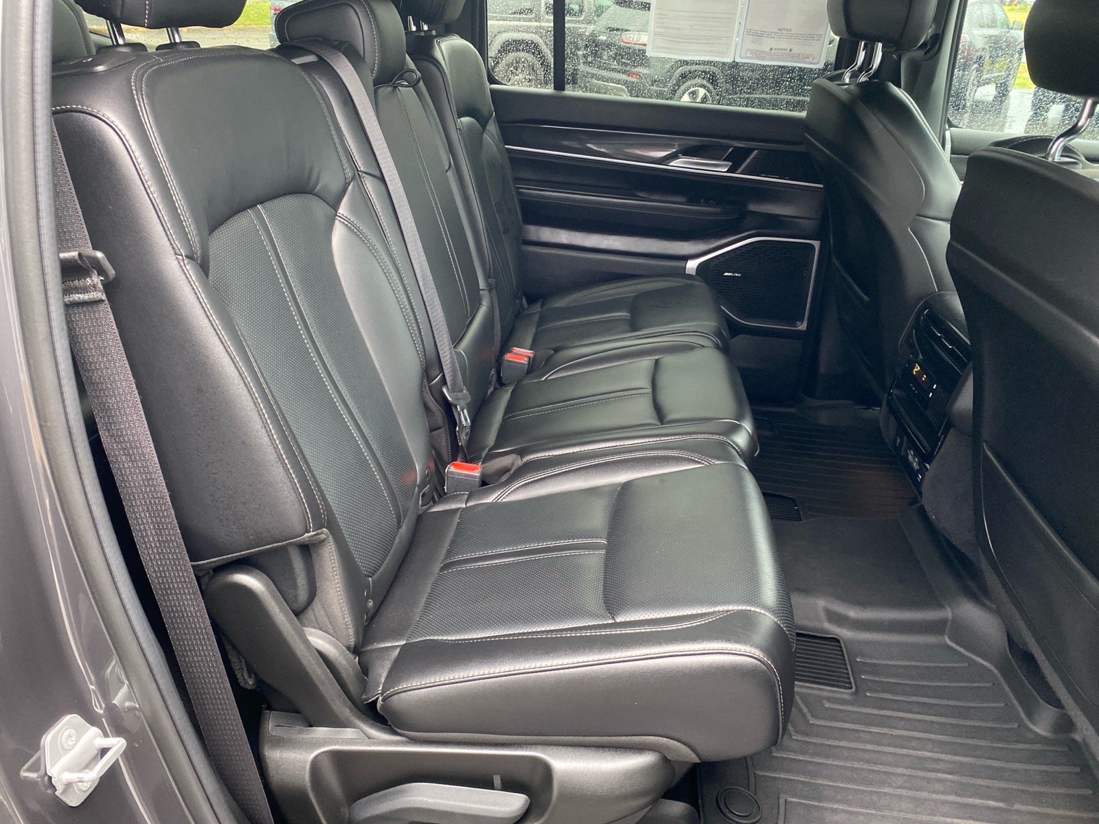 Used 2022 Jeep Wagoneer Series I AWD/4WD image 25