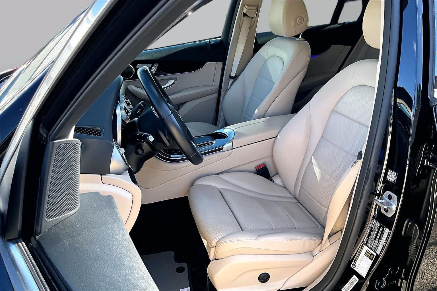 Used 2021 Mercedes-Benz GLC 300 image 10
