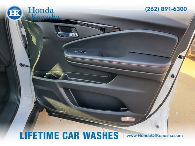 Certified 2025 Honda Ridgeline Black Edition image 24