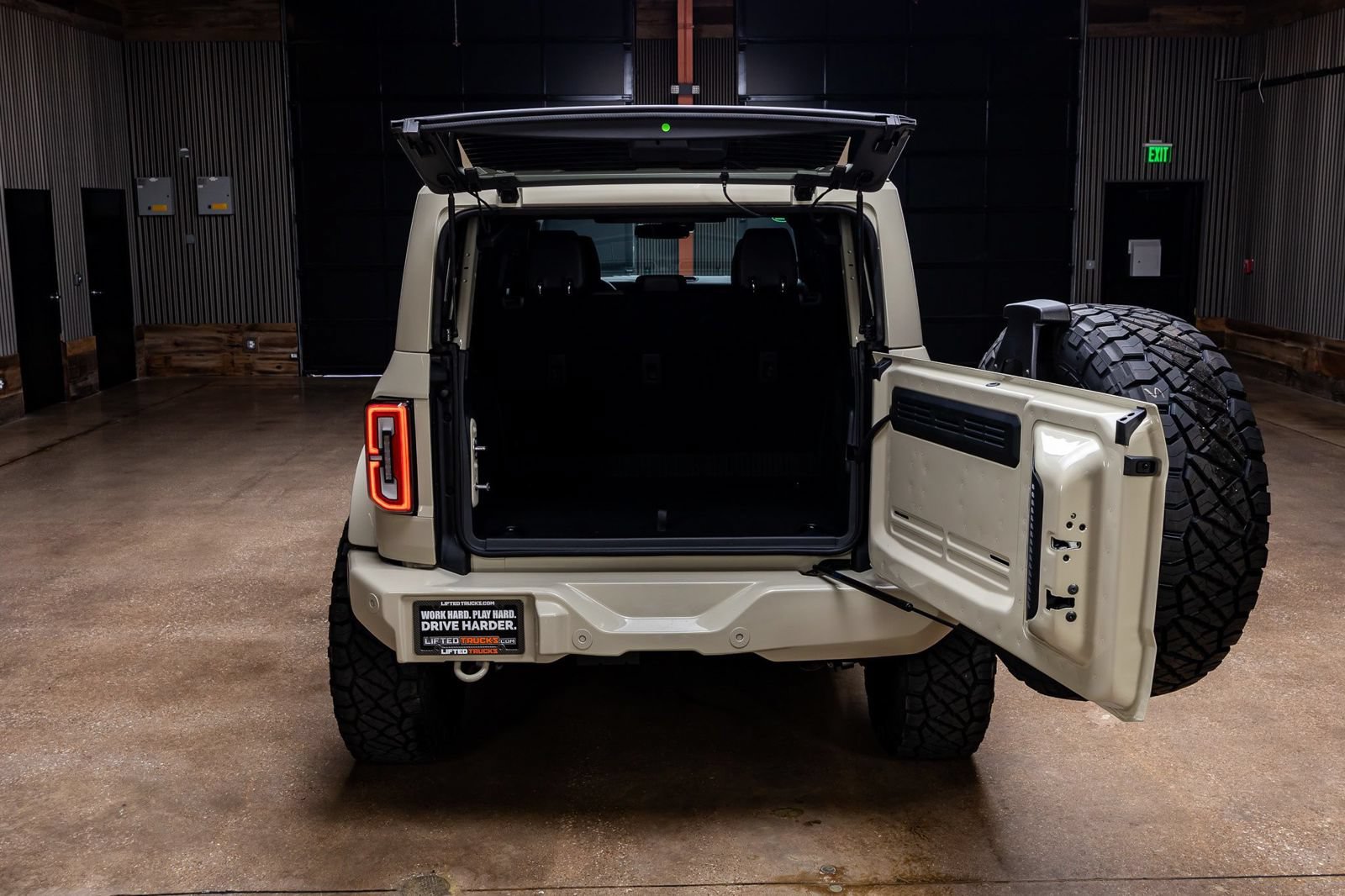 Used 2026 Ford Bronco Outer Banks AWD/4WD image 7