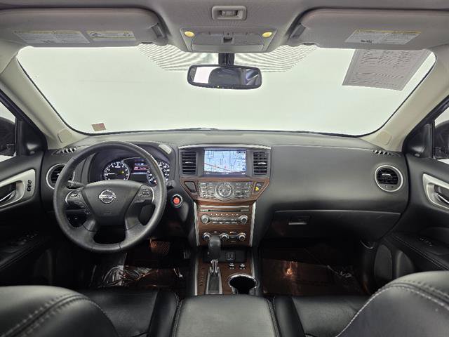 Used 2018 Nissan Pathfinder Platinum AWD/4WD image 35