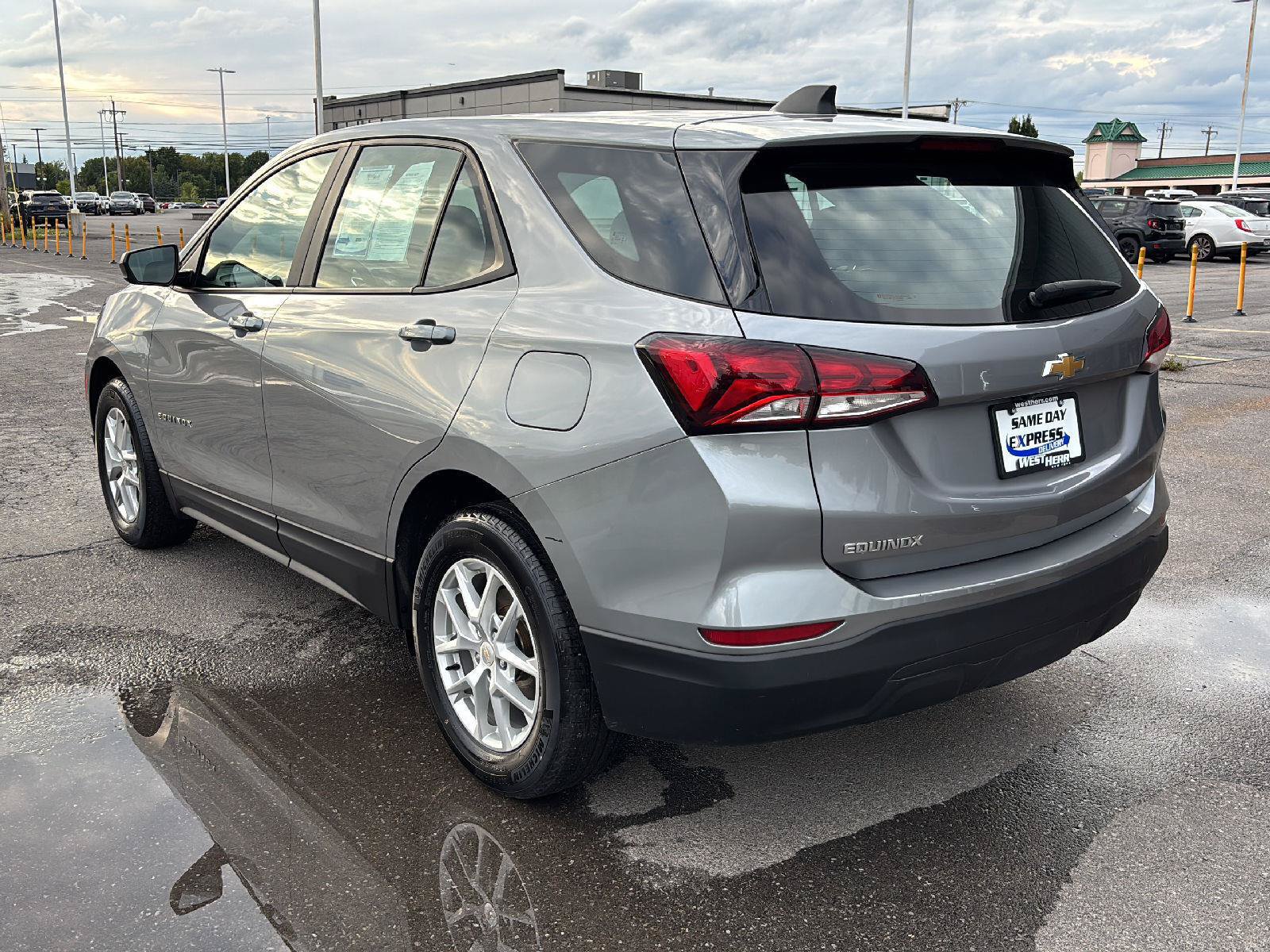 Used 2024 Chevrolet Equinox LS FWD image 6