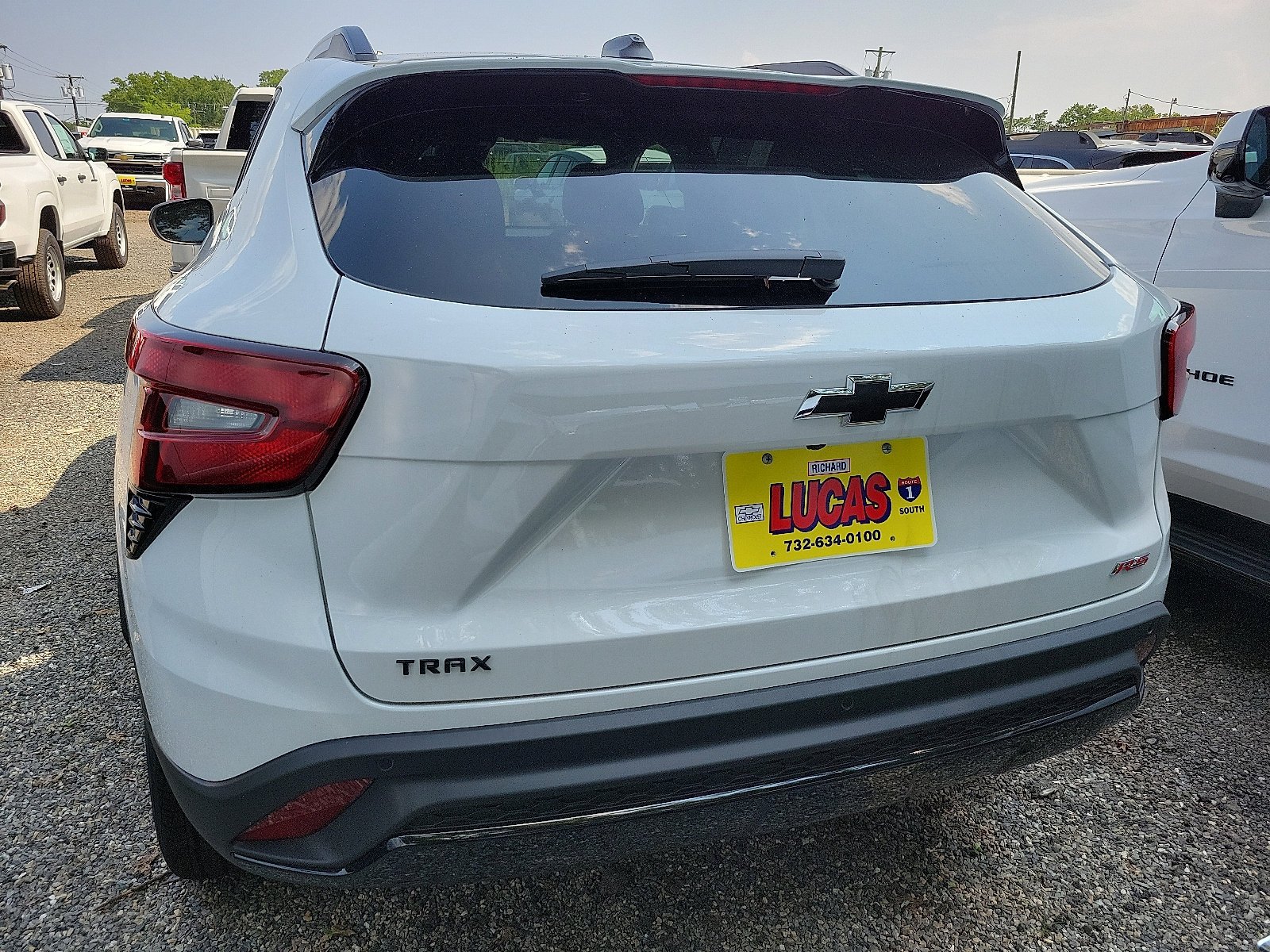 New 2026 Chevrolet Trax RS w/ Sunroof Package FWD image 3