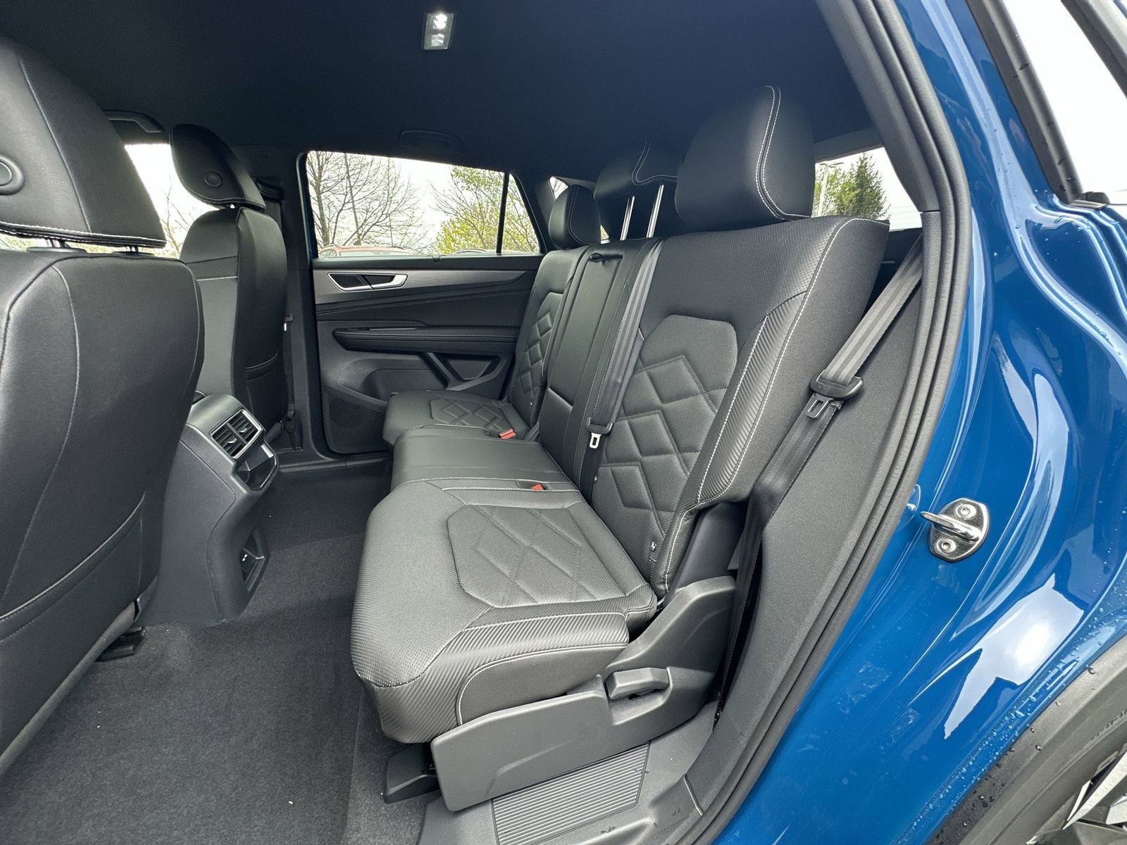 New 2025 Volkswagen Atlas Cross Sport SE image 23