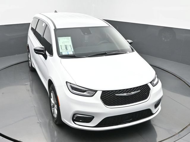 New 2025 Chrysler Pacifica Select w/ Uconnect Theater Family Group AWD/4WD image 45