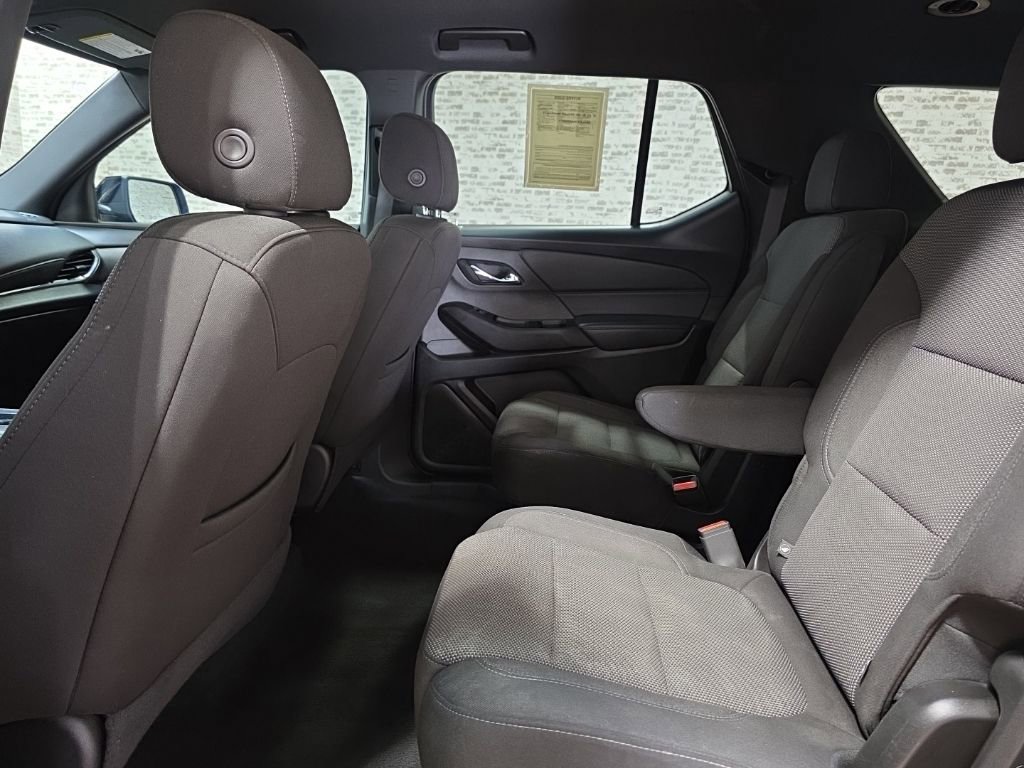 Used 2023 Chevrolet Traverse LT image 10