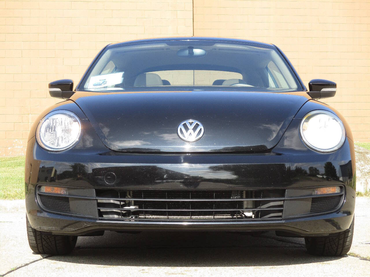 Used 2015 Volkswagen Beetle 1.8T FWD image 71